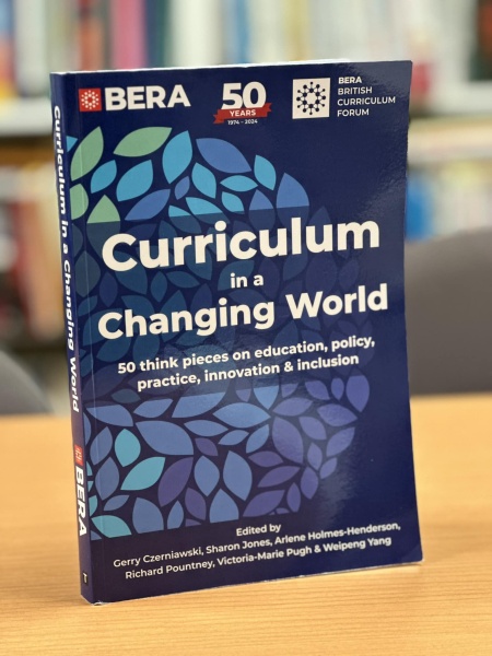 [本182] Czerniawski et al. (Eds.) Curriculum in a changing world